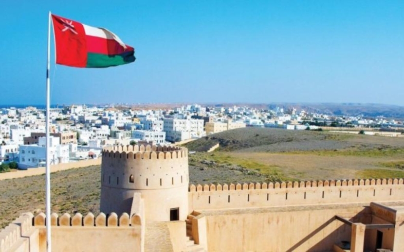 تراجع عجز ميزانية عُمان بـ 53% في 6 أشهر