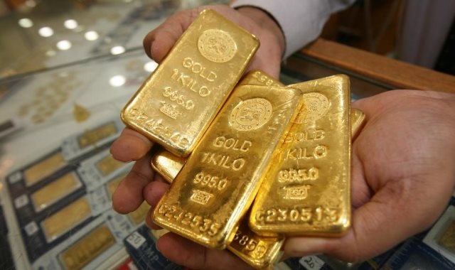  الذهب يرتفع 1552 دولار بفعل مخاوف الركود وضبابية التجارة