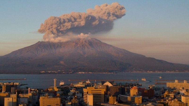 بركان "أساما" يثور مجددا فى اليابان