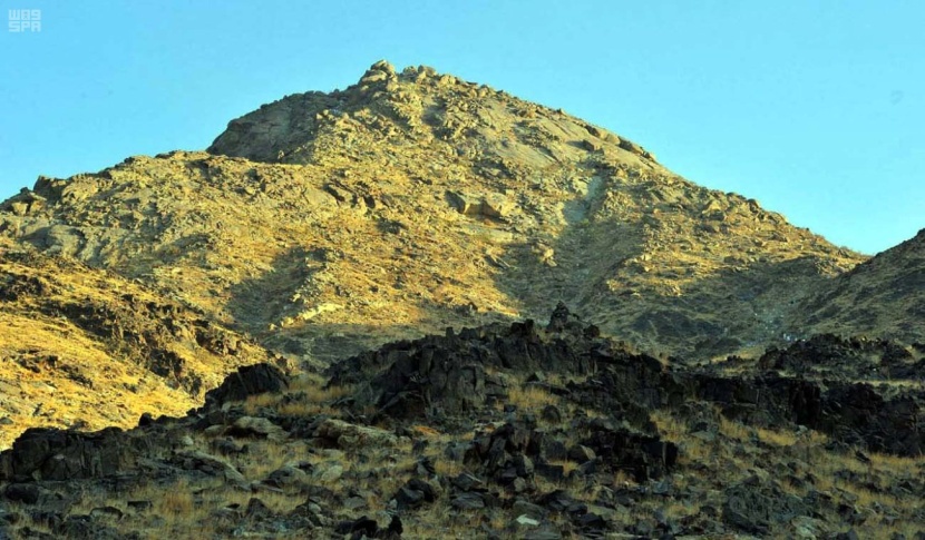 غار ثور .. حصن في ذاكرة التاريخ