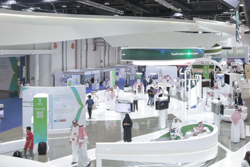 شركة الإلكترونيات تكشف النقاب عن أحدث حلولها للطاقة الذكية في مؤتمر الطاقة بأبو ظبي
