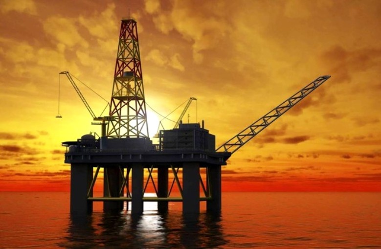 النفط يسجل ارتفاعا طفيف بنحو 0.4%  ليغير اتجاهه النزولي 