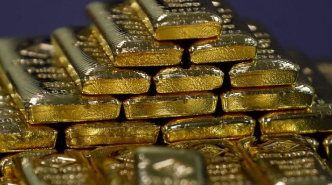 الذهب يسجل تراجعات طفيفة .. والدولار يستقر في التعاملات الآسيوية 