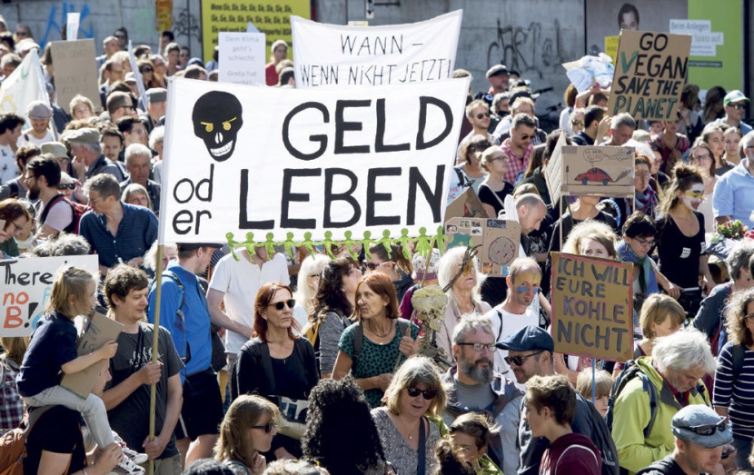 احتجاجات أوروبية من أجل حماية المناخ