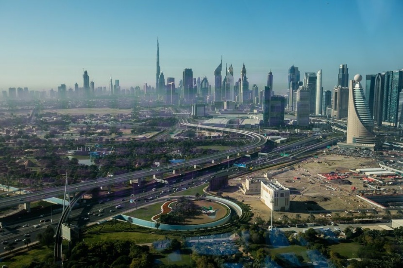 مطورو العقارات في دبي يتسابقون لجذب المشترين 