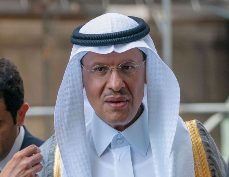 وزير الطاقة: السعودية ملتزمة بالعمل مع المنتجين الآخرين داخل "أوبك" وخارجها