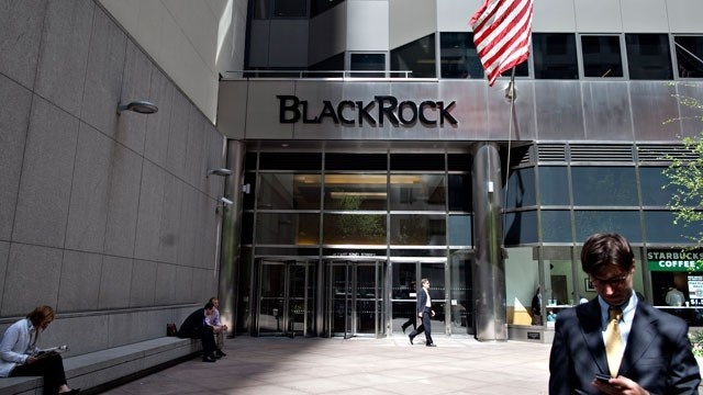  انخفاض أرباح بلاك روك الفصلية 8%