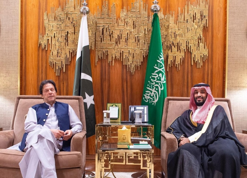 ولي العهد يبحث مع رئيس وزراء باكستان تطورات الأوضاع في المنطقة
