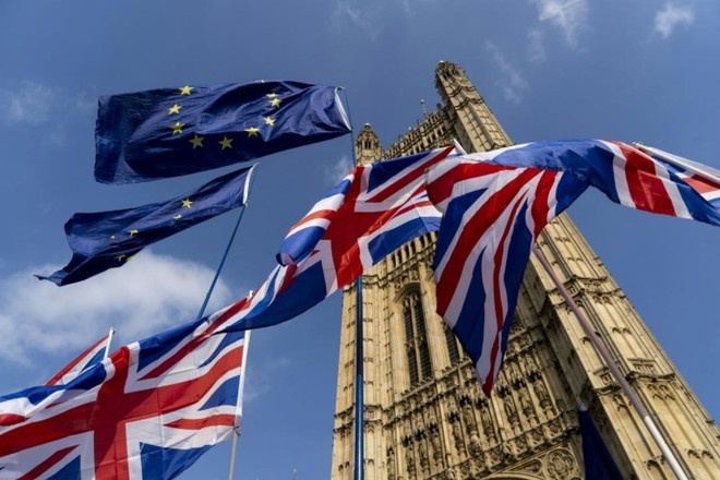 الاتحاد الأوروبي : توصلنا إلى اتفاق مع بريطانيا بشأن بريكست
