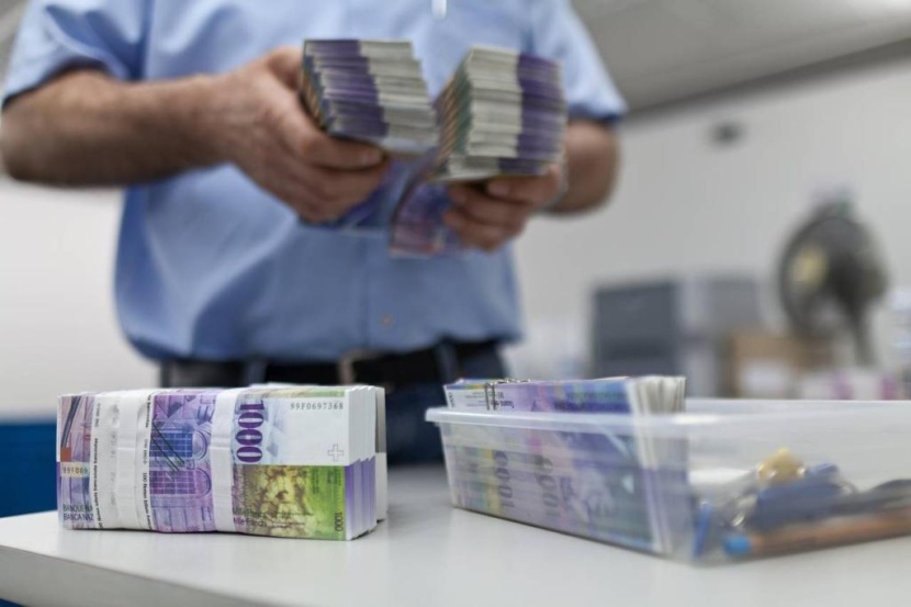  أغلى عملة في العالم الأقل تزييفا .. 82 ورقة مزورة فقط من فئة 1000 فرنك سويسري 