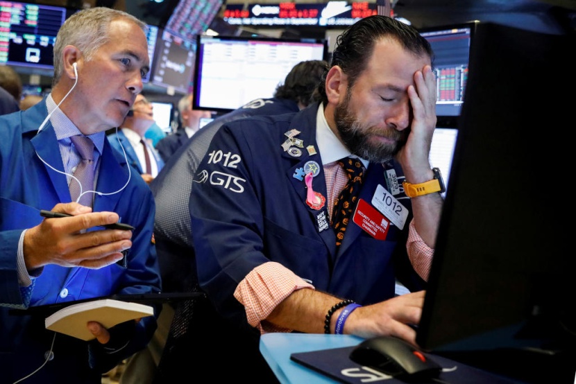الأسهم الأمريكية تغلق منخفضة مع تجدد مخاوف التجارة