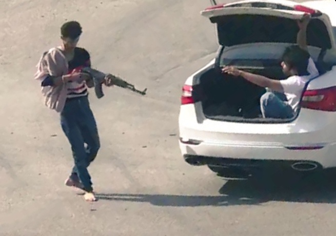 القبض على 3 أشخاص تورطوا بقضة إشهار سلاح ناري في الرياض