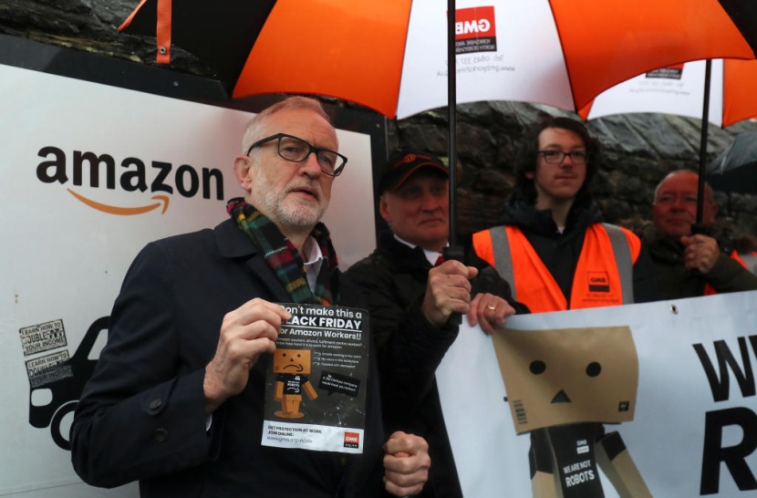 زعيم حزب العمال البريطاني أمام مستودع لـ"أمازون": سنتصدى لغش الشركات المتعددة الجنسيات