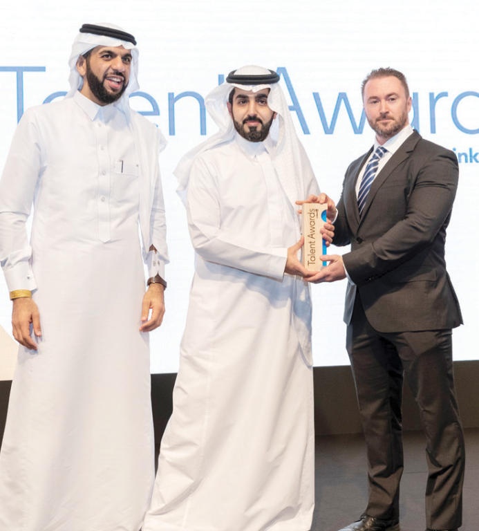 «الإلكترونيات المتقدمة» تفوز بجائز «لينكد إن» لأفضل شركة لتعليم وتطوير المواهب في الشرق الأوسط وشمال إفريقيا