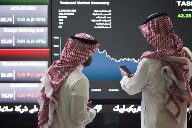 الأسهم السعودية تبدأ تداولاتها على تراجع 1 %
