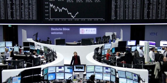 أسهم أوروبا تتراجع مع ترقب المستثمرين تفاصيل اتفاق تجارة