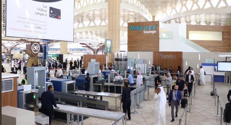 منح التأشيرة السياحية السعودية لحاملي «فيزا» أوروبا وأمريكا وبريطانيا في المطارات 