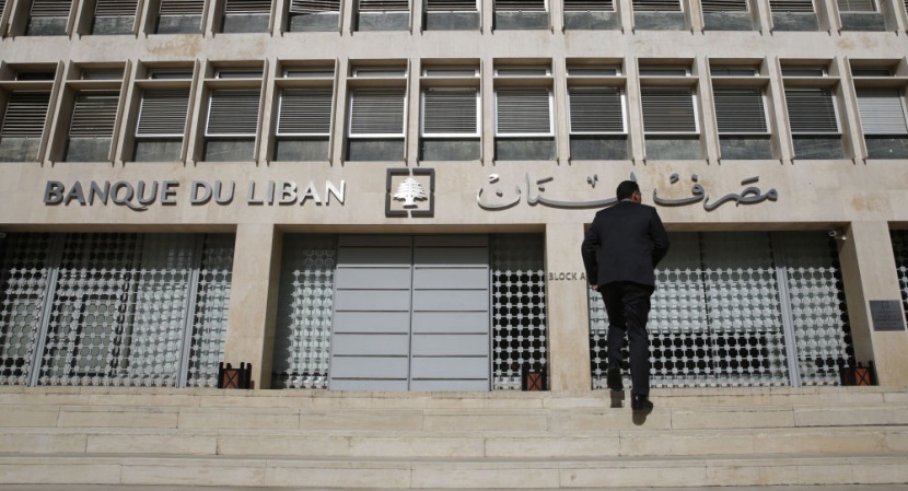 مصرف لبنان المركزي يطمئن المستثمرين الأجانب على ودائعهم