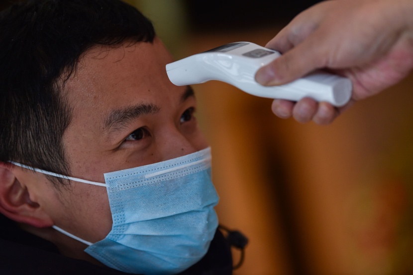 الصين : قدرة فيروس كورونا على الانتشار تزداد قوة