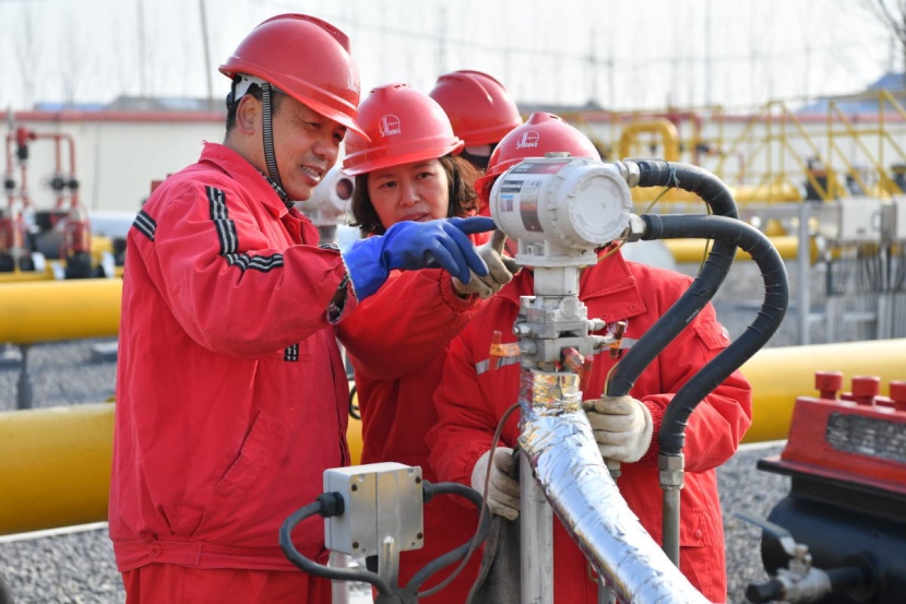 واردات قياسية للصين من الغاز المسال في ديسمبر متخطية اليابان للشهر الثاني