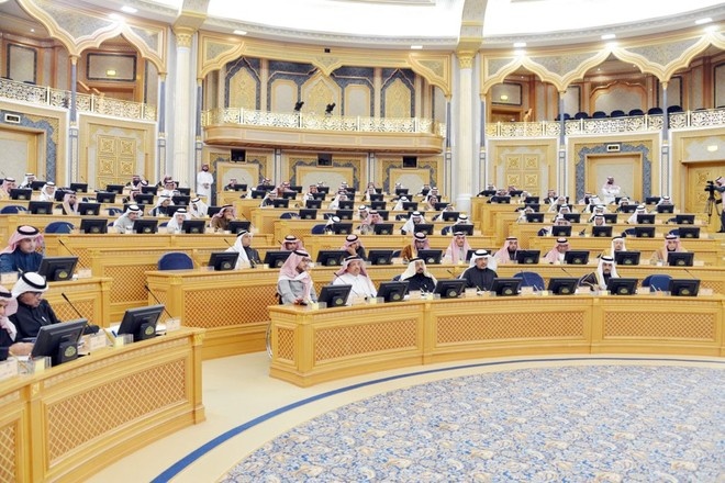 "الشورى" يطالب "التعليم" بالتوسع في بناء المدارس الحكومية