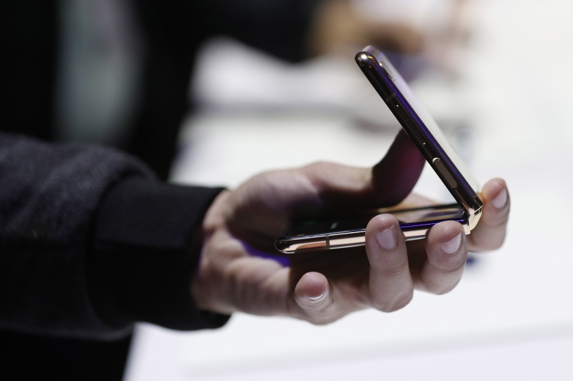 سامسونج تطلق هاتفا قابلا للطي وتزود "إس 20" بالجيل الخامس