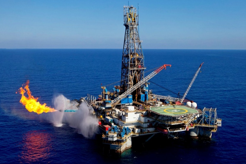 عمان تمنح امتيازا للتنقيب عن الغاز إلى "توتال" وشركة تايلاندية