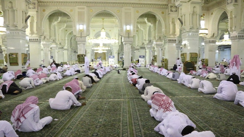 دراسة وضع اختبارات طلاب وطالبات معاهد الحرمين
