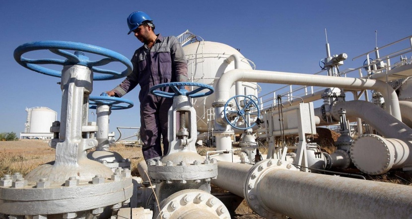 النفقات الرأسمالية للشركات النفطية الأمريكية تتراجع 35 % .. الأسعار هبطت إلى النصف في شهر