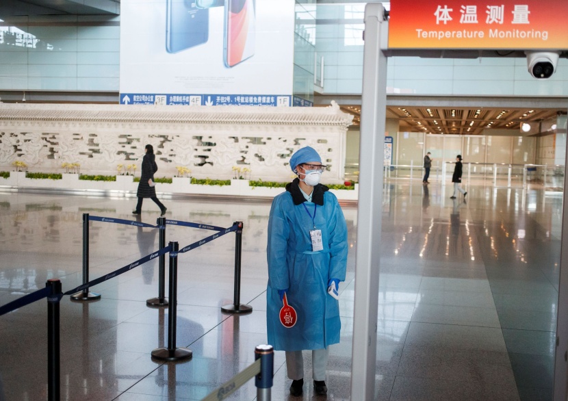 فيروس كورونا يشل مطار بكين الدولي