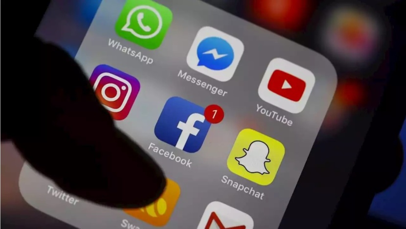 "فيسبوك" تضيف خاصية جديدة للحد من استخدام شبكة التواصل