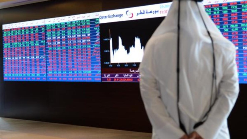 وسط سيولة متدنية.. بورصة قطر تخسر نحو 100 نقطة