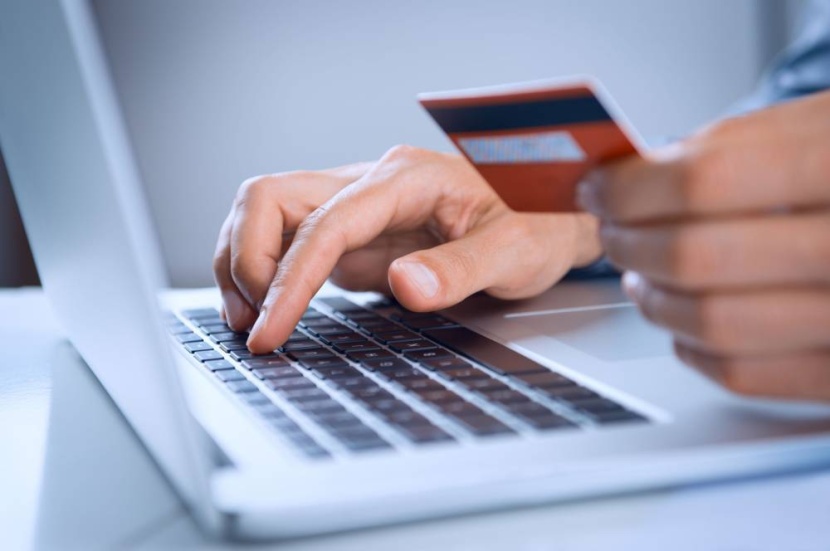 عمليات الدفع عبر الإنترنت في السعودية  تقفز 406 % خلال الربع الأول