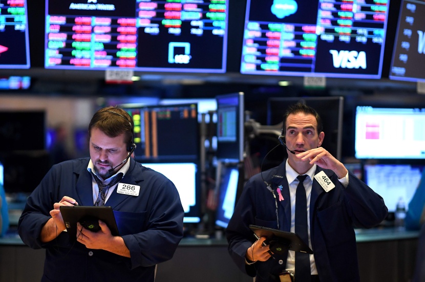 انهيار الخام يهبط بالأسهم الأمريكية.. "داو جونز" يتراجع 1.2%