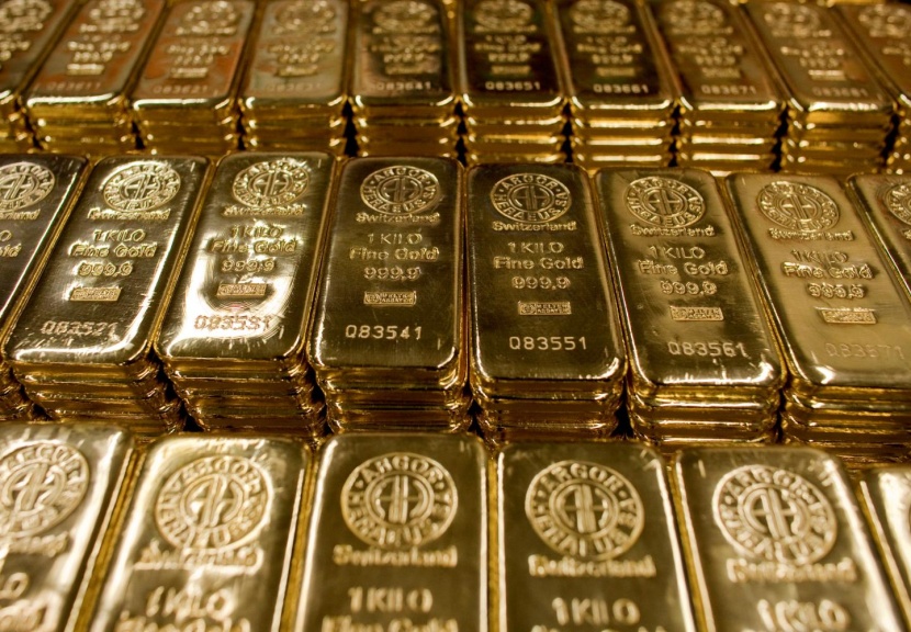 الذهب يصعد مع مراهنة المستثمرين على المزيد من إجراءات التحفيز