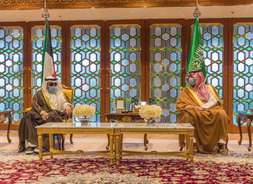 رسالة خطية من أمير الكويت لخادم الحرمين الشريفين