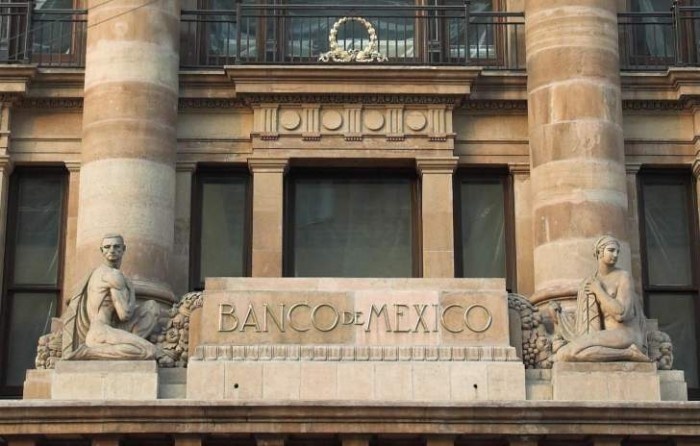 بلومبرج: البنك المركزي للمكسيك في وضع لا يحسد عليه