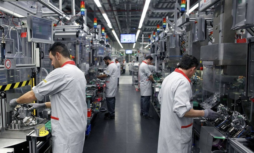 الطلبيات الصناعية الألمانية تهوي 25.8 % في شهر .. أكبر انخفاض منذ 20 عاما