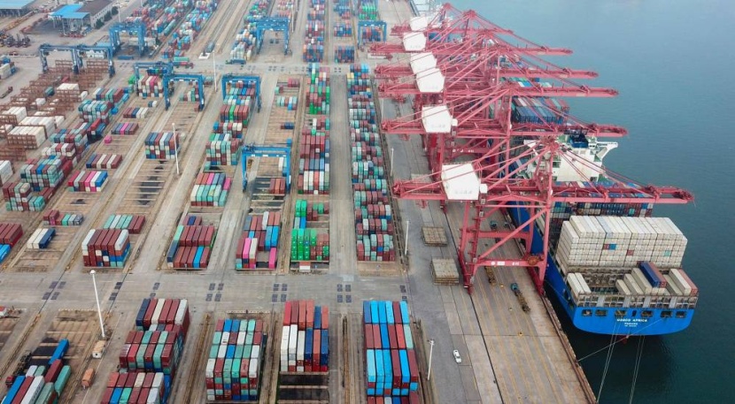 التجارة الخارجية للصين تتراجع 3.2 % في النصف الأول .. قاربت تريليوني دولار