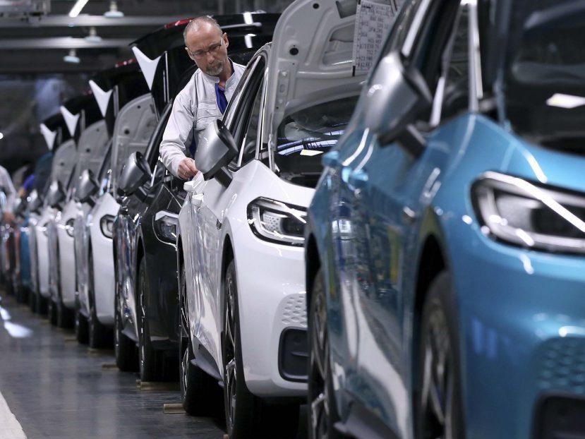 انخفاض مبيعات السيارات الأوروبية 24 % في يونيو