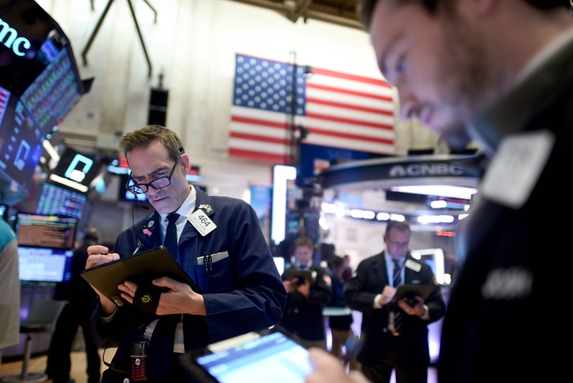 الأسهم الأمريكية تبدأ تداولتها منخفضة بفعل مخاوف كورونا
