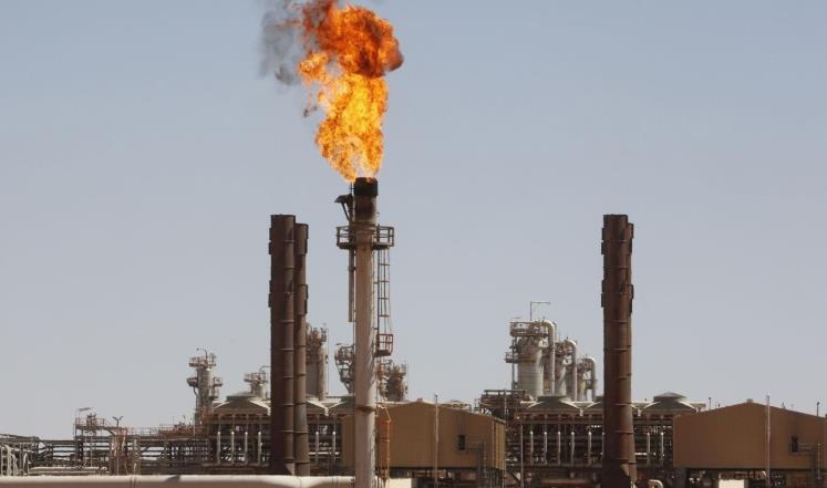 الجزائر تتعاون مع شركات أجنبية لتطوير المكتشفات النفطية