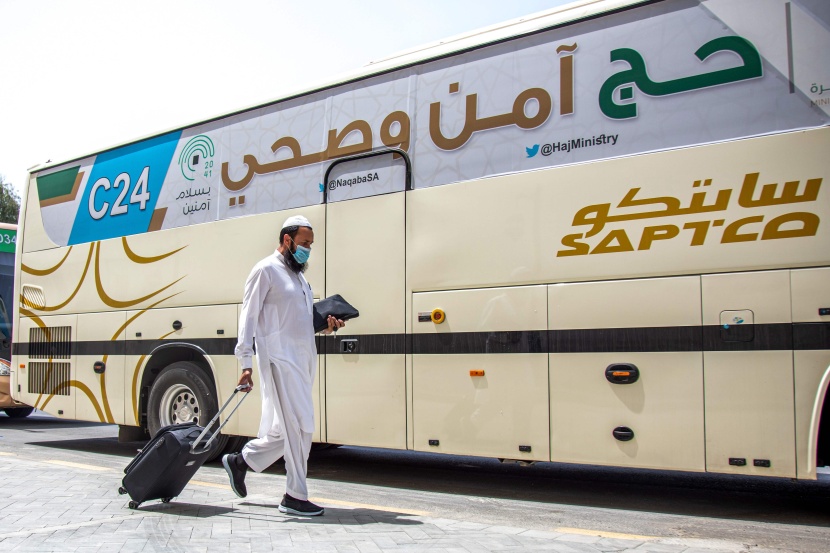 طلائع الحجاج تصل إلى مكة المكرمة