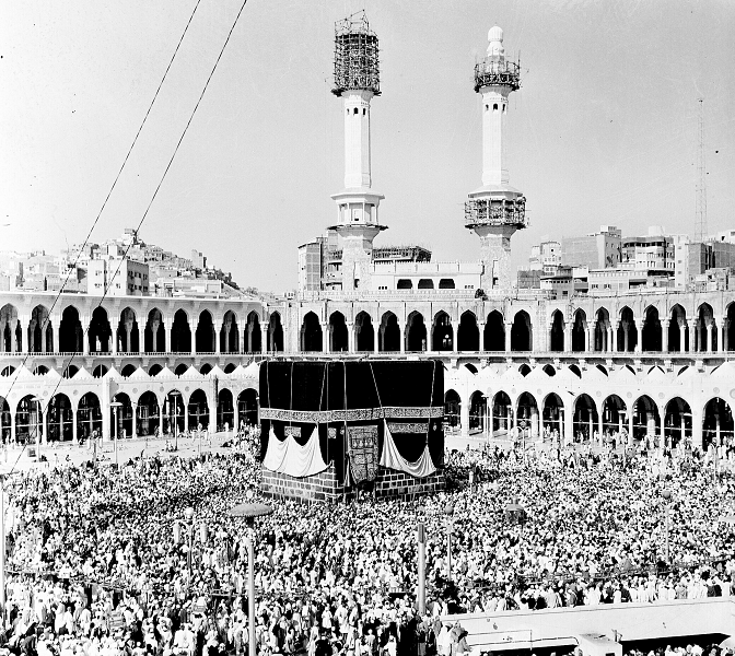 الكعبة المشرفة .. قلب المسجد الحرام ومهوى أفئدة المسلمين