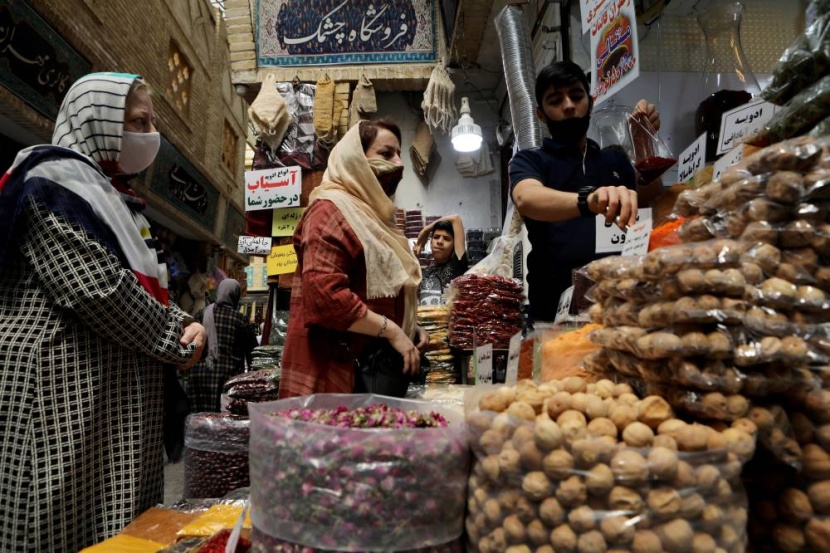 إيران تواجه أزمة شراء الغذاء  .. بنوك وحكومات ترفض قبول أموالها
