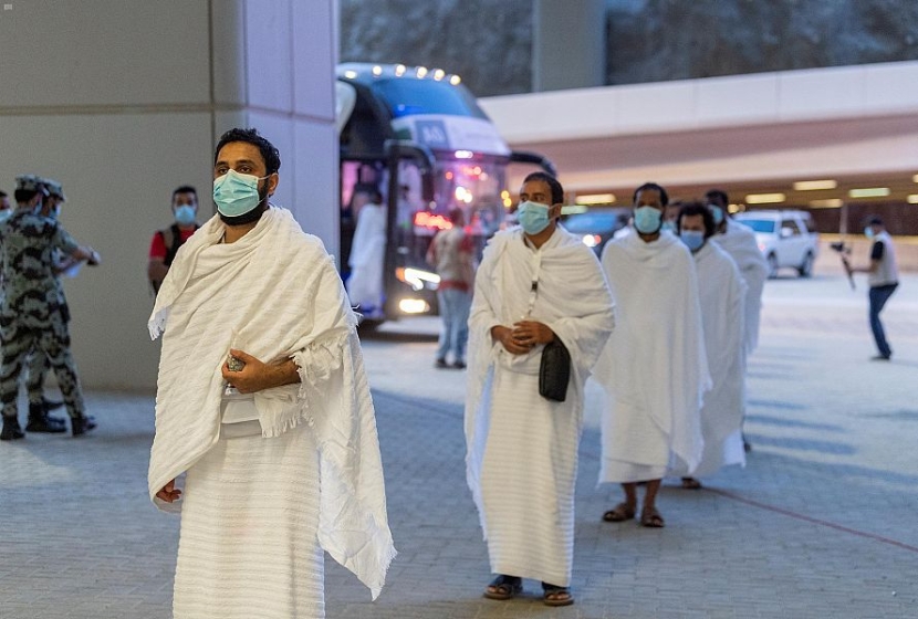 حجاج بيت الله الحرام يصلون إلى مشعر منى بعد أن منٌ الله عليهم بأداء نسكهم