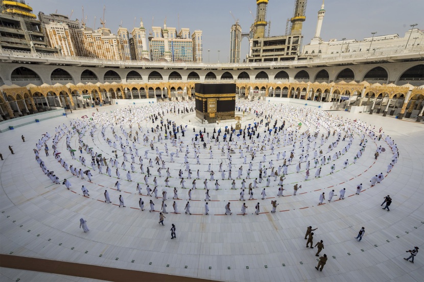 بعبارات الفرح والشعور بالأمان .. ضيوف الرحمن : انسيابية الحج صورة تغني عن التعليق