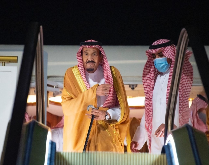 الملك سلمان يصل إلى نيوم لقضاء بعض الوقت للراحة والاستجمام 