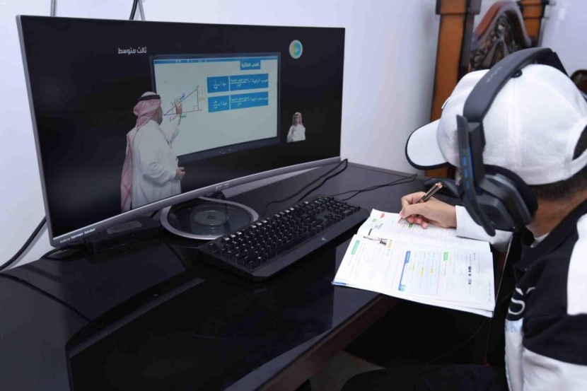 السعودية .. الموظف والعمل من يذهب إلى الآخر؟