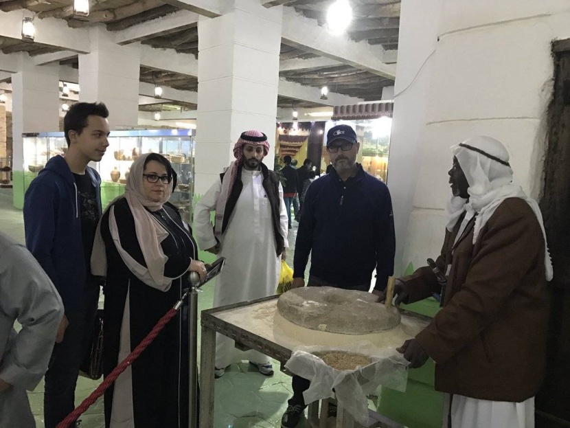 السعوديون يودعون «أبو سند» .. أكبر مرشد سياحي في المملكة